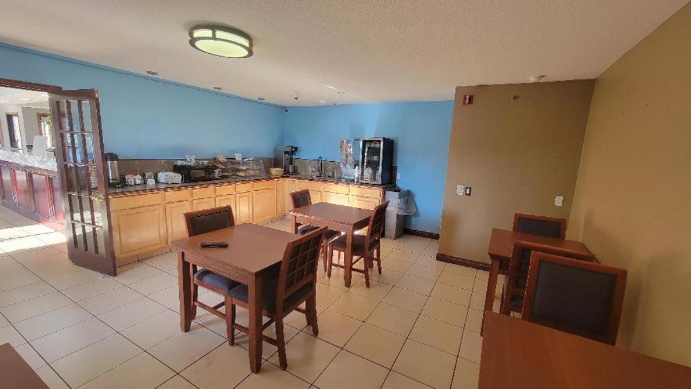 Royal Inn Suites Huntington Luaran gambar