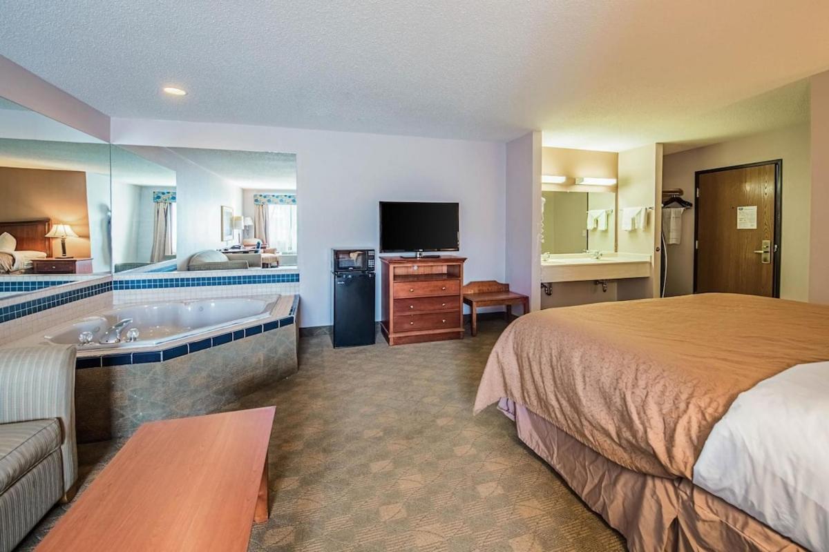 Royal Inn Suites Huntington Luaran gambar
